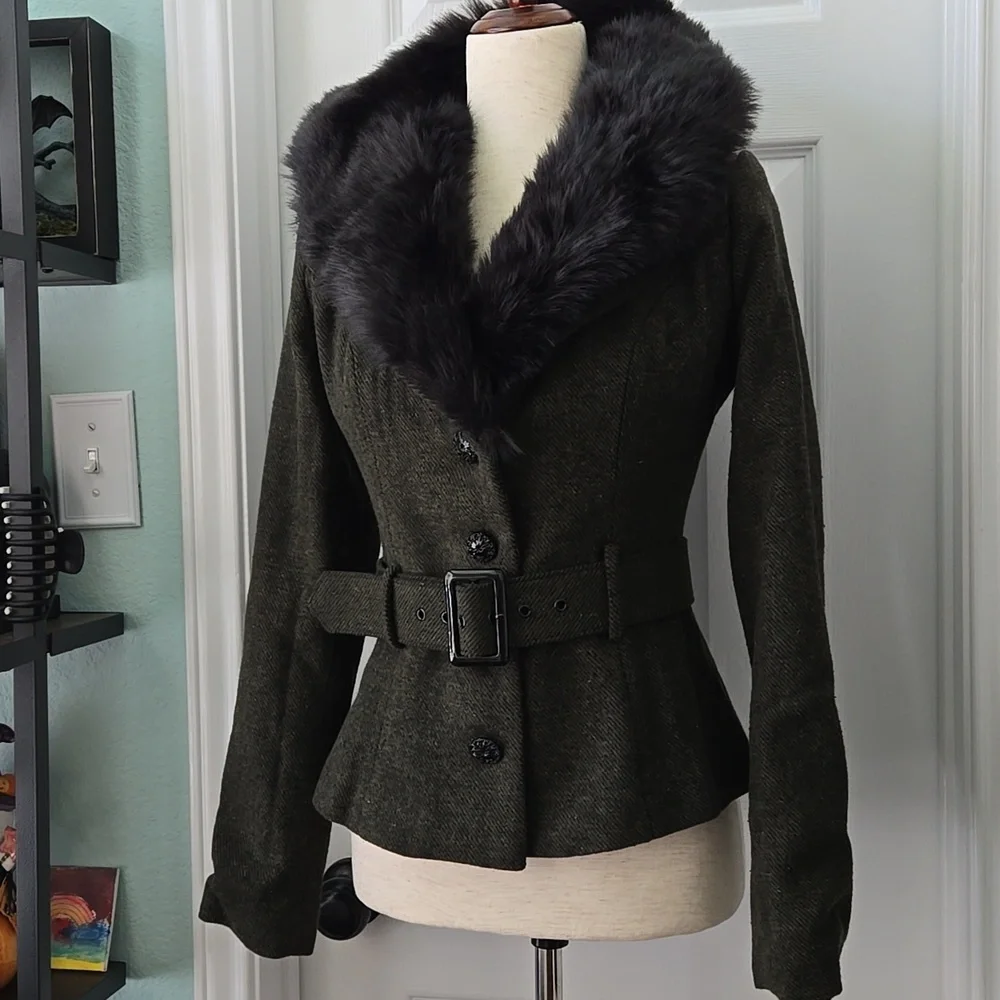 Collectif Molly Vintage Jacket W/ Fur Collar, In Olive Green, NWT - Picture 4 of 16